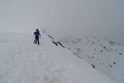 41 Avanti nella neve e nella nebbia...